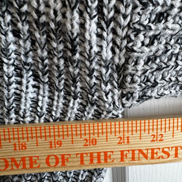 VTG Saturdays Retro 80’s 90’s V-Neck  Knit Sweater Red Black White Men’s Large - Picture 12 of 13